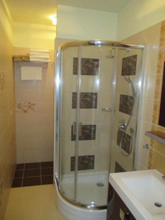 Alpha Apartman Шарвар Экстерьер фото
